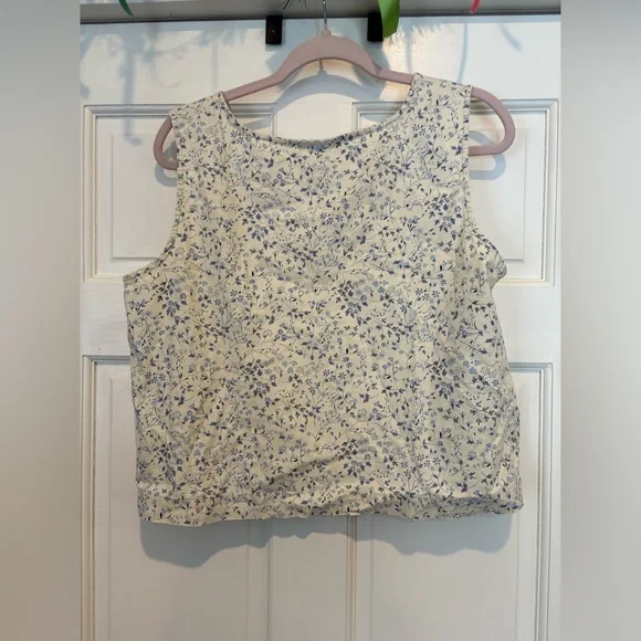 Samantha Sportswear Cream Set with Blue Flowers Cropped Tank and Ankle Pants - Picture 3 of 6